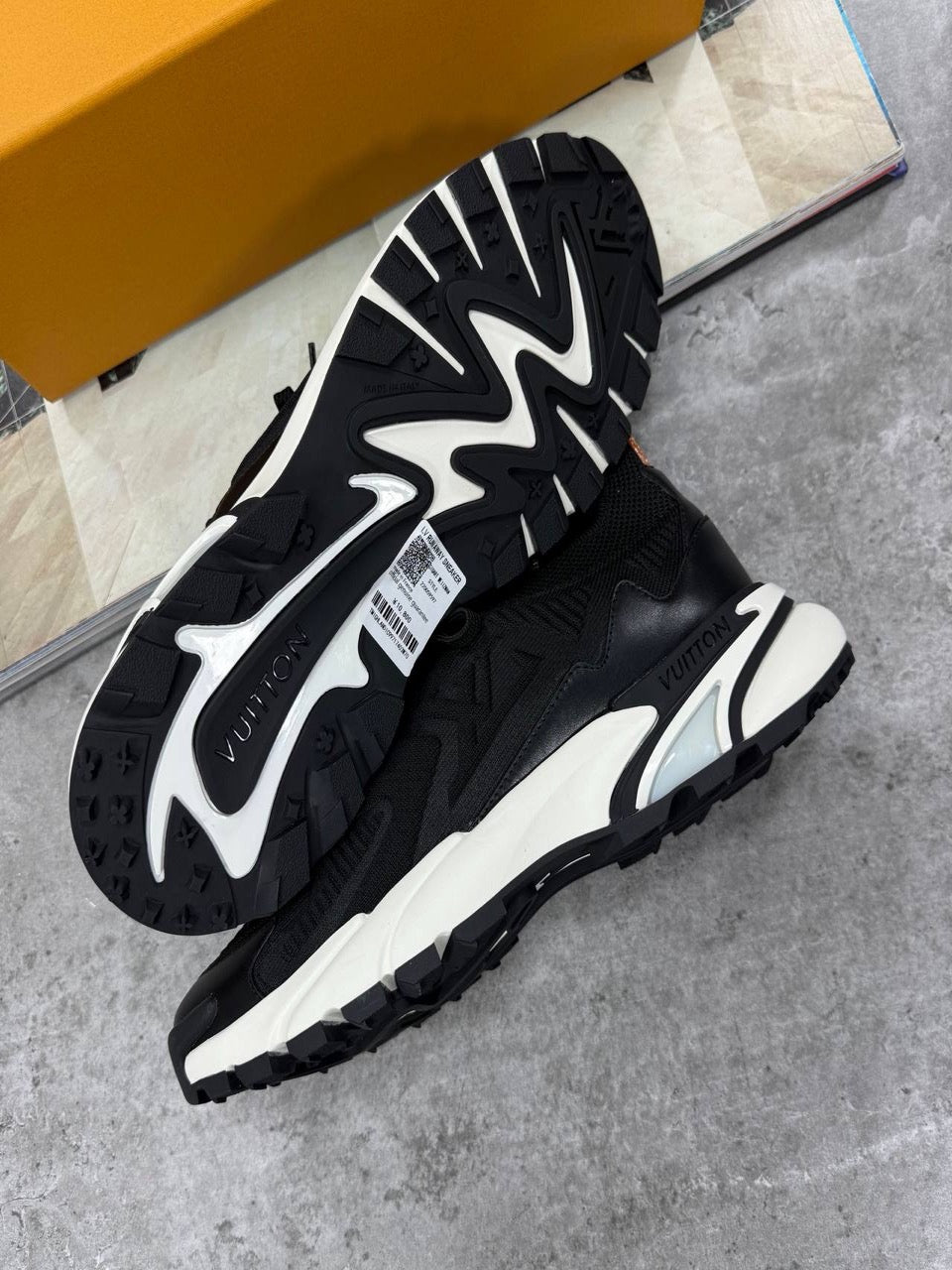 LV Tatic runners