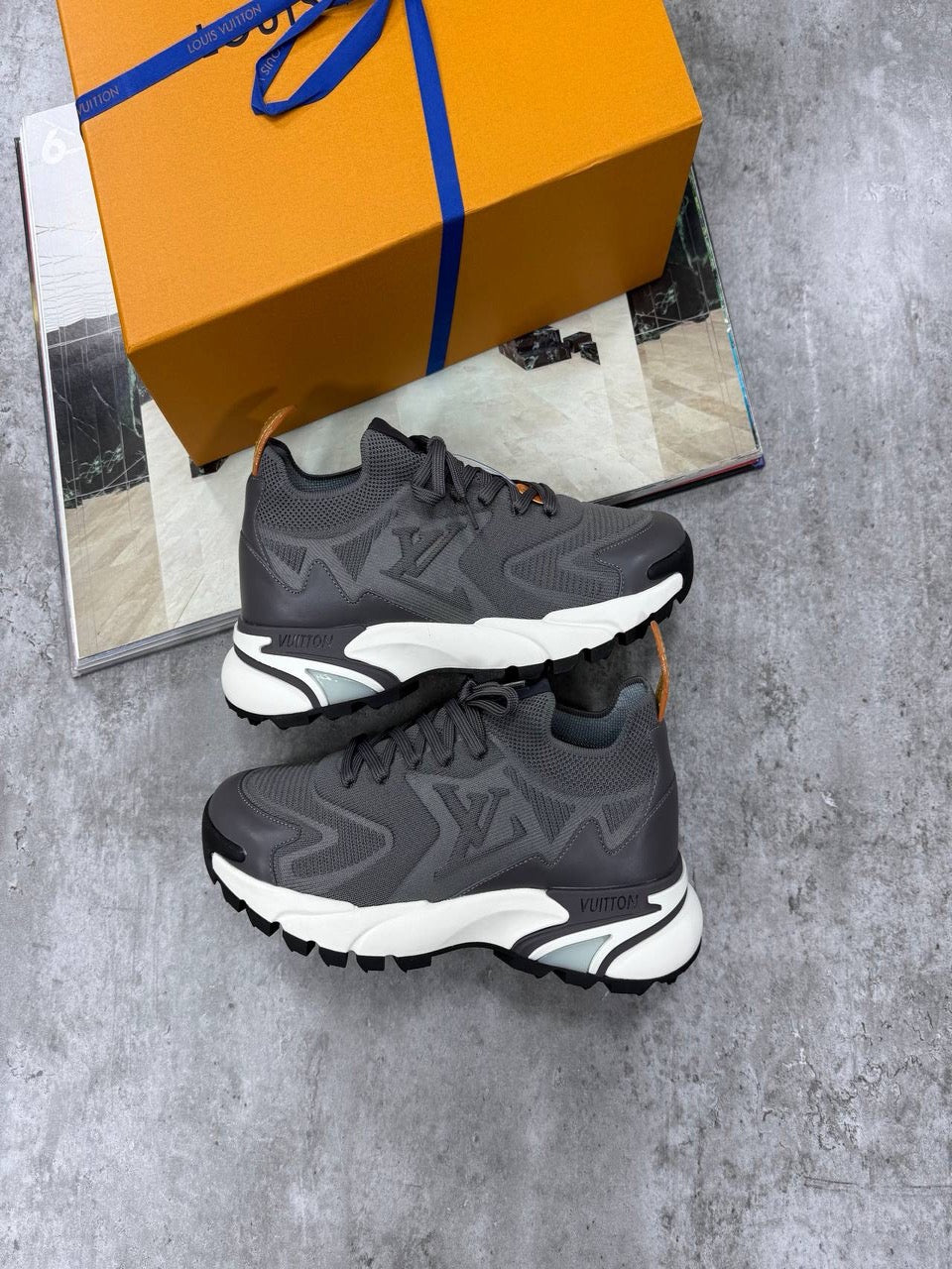 LV Tatic runners