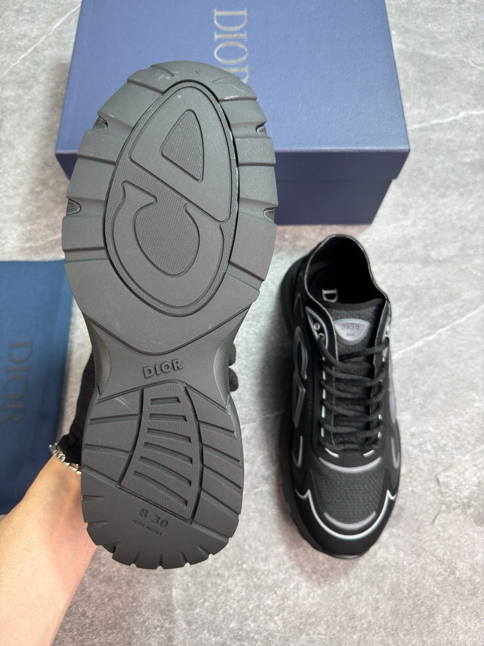 B30 tech black