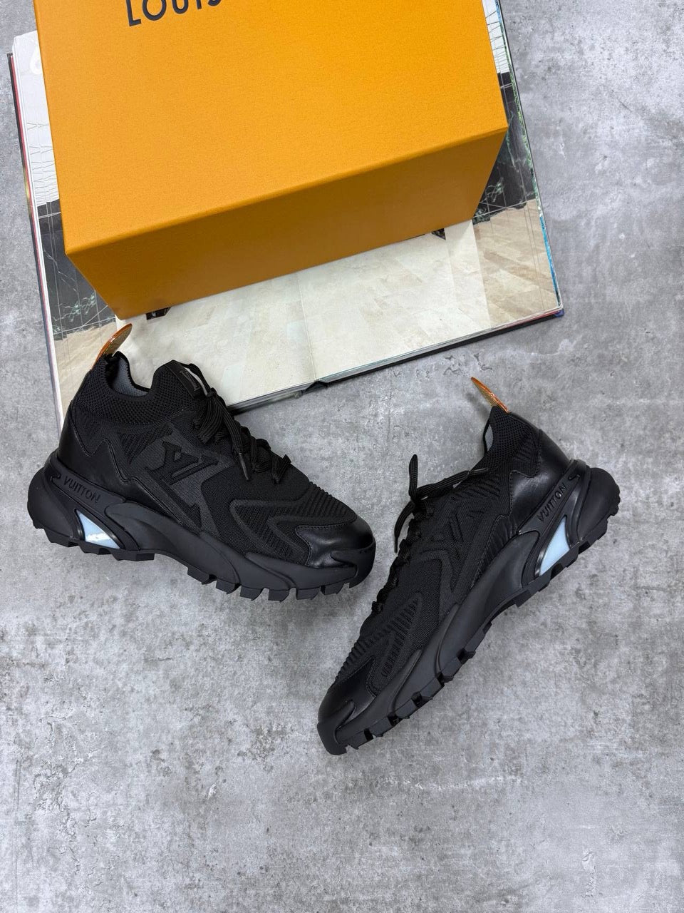 LV Tatic runners