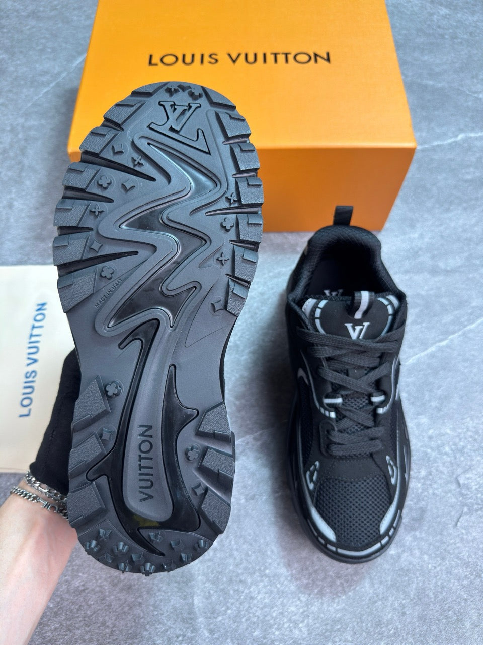 Lv Tatics Black