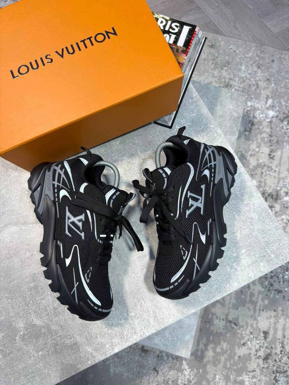 Lv Tatics Black
