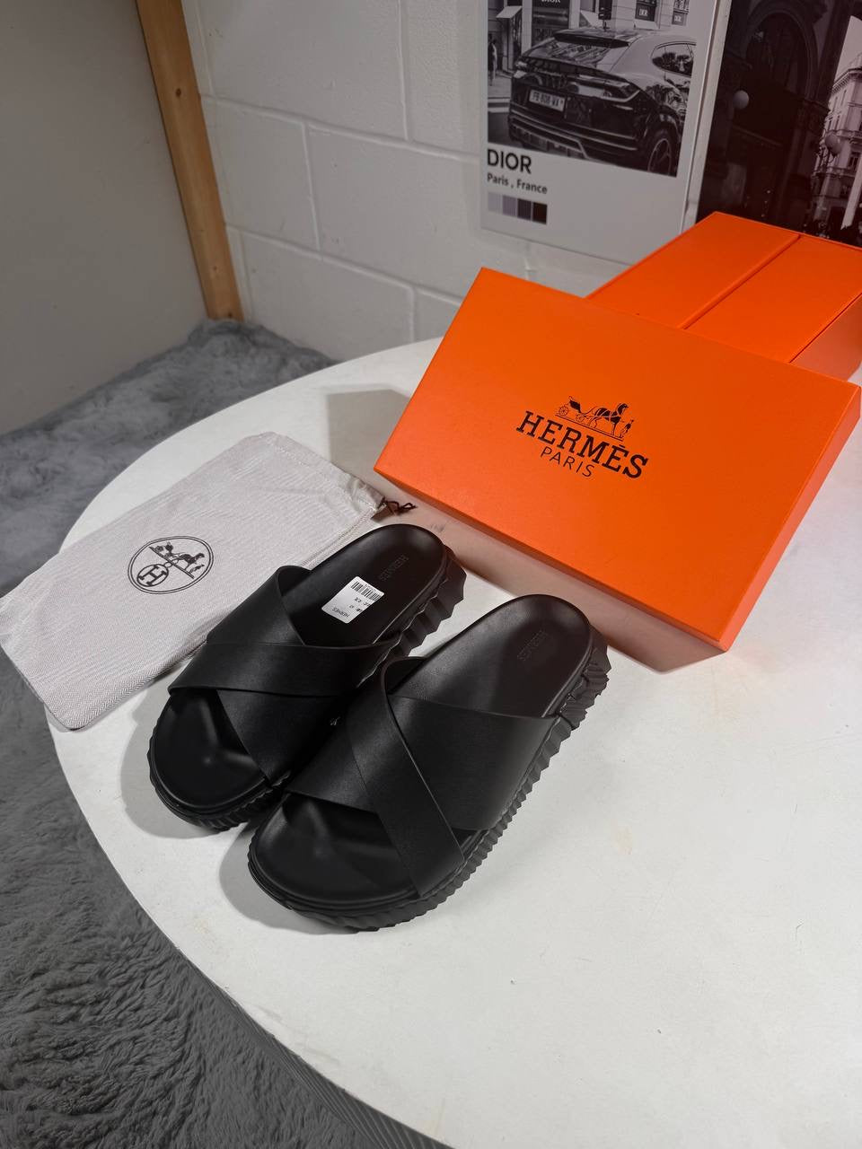 Herms sliders