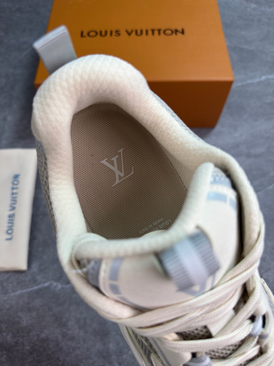 Lv Tatics Beige