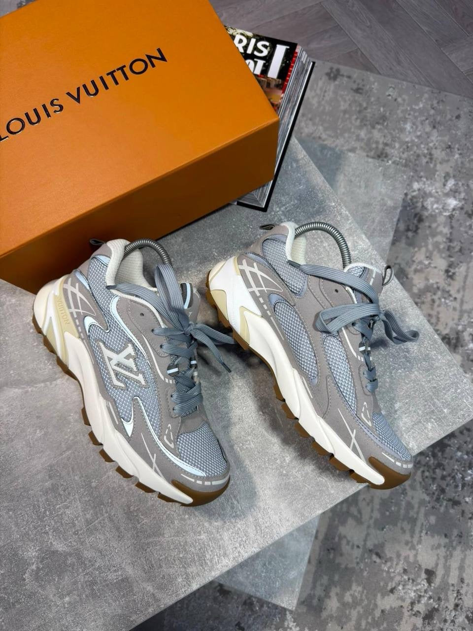 Lv Tatics Grey