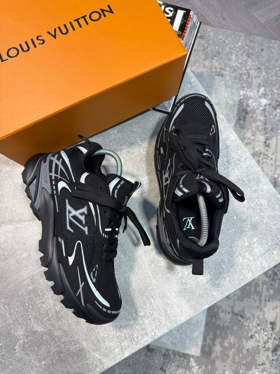 Lv Tatics Black