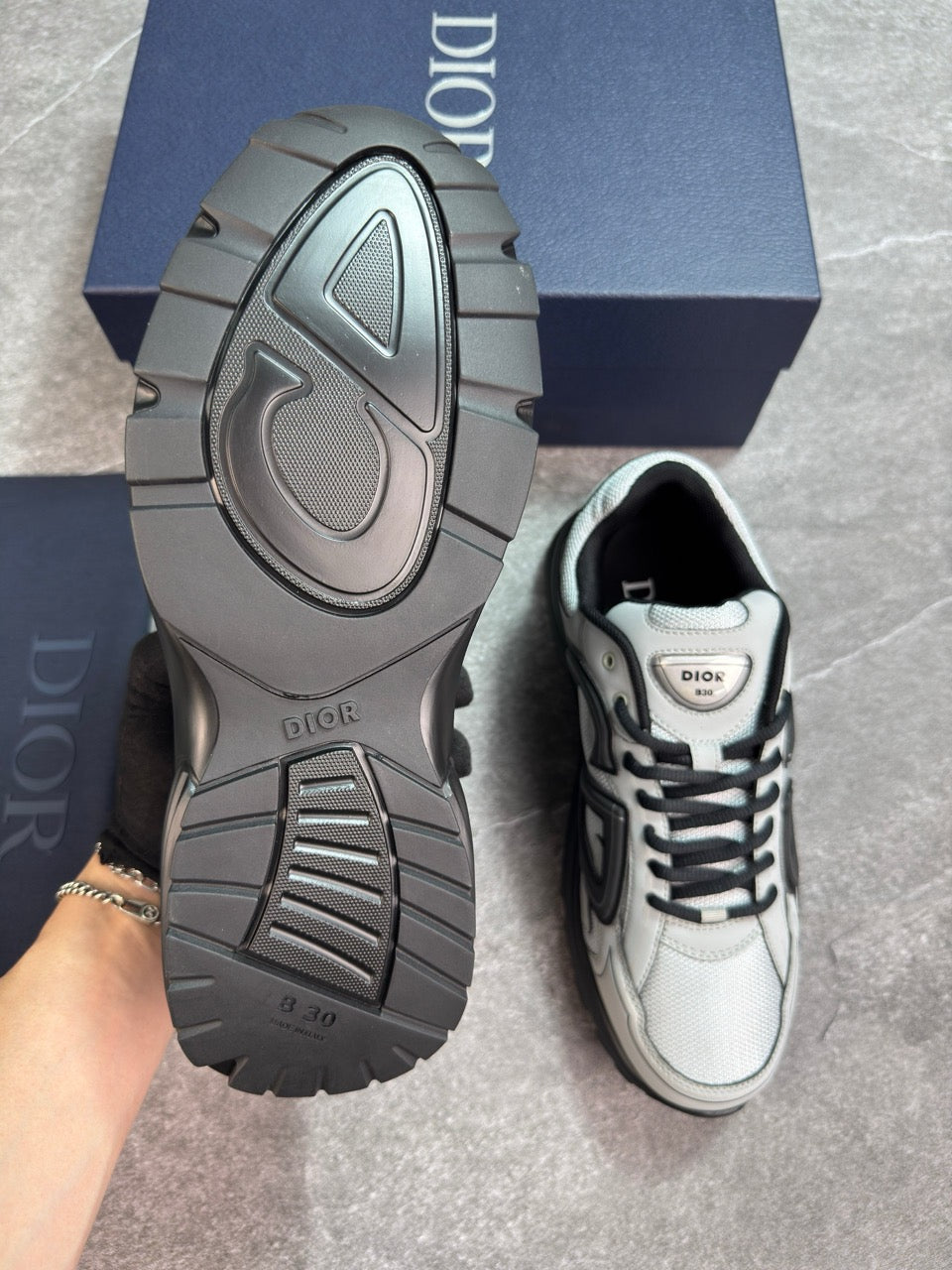 B30 grey & black