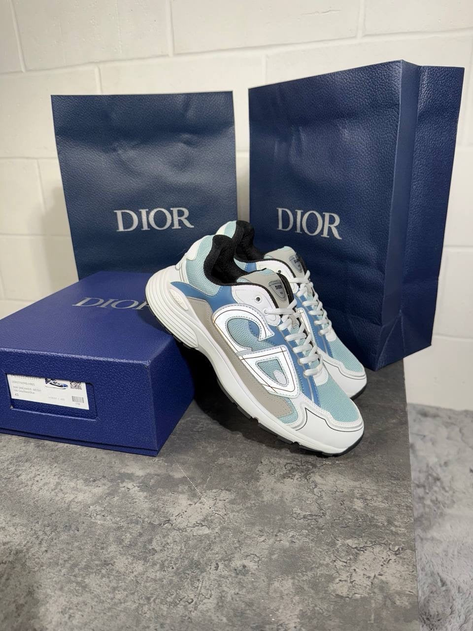 B30 light blue & white