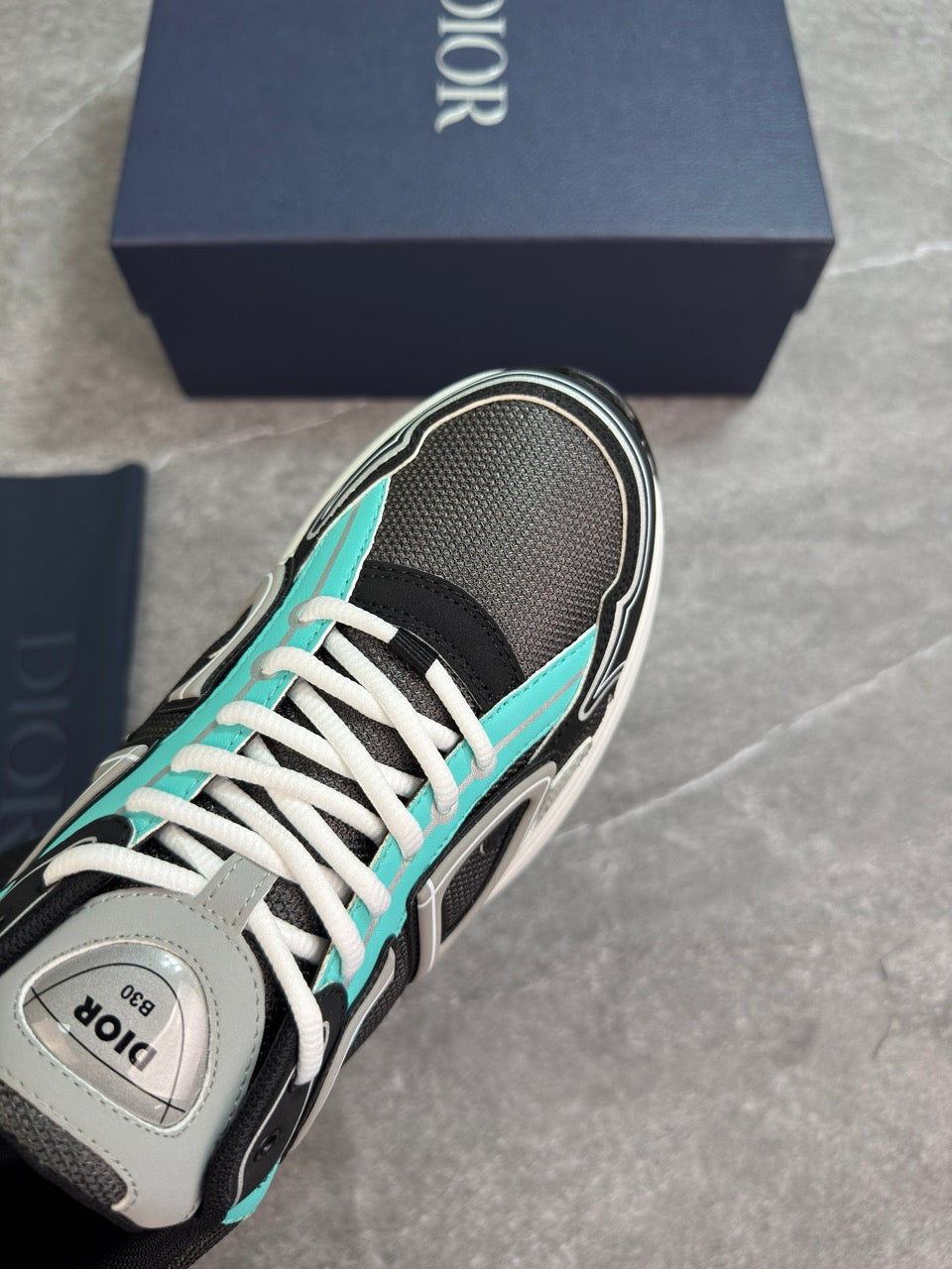 B30 grey / baby blue