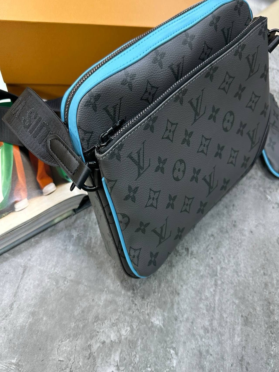 Lv trio bag