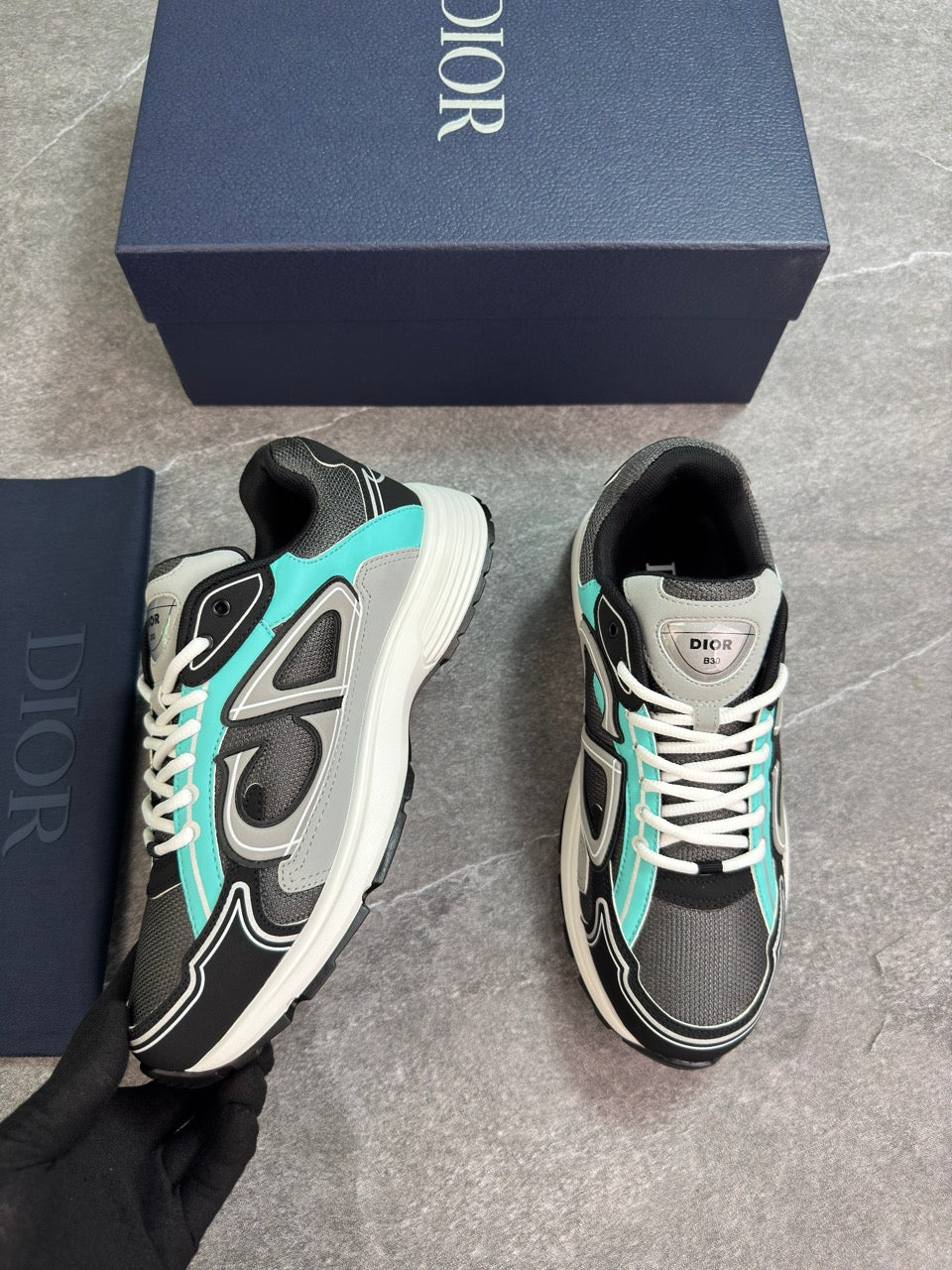 B30 grey / baby blue