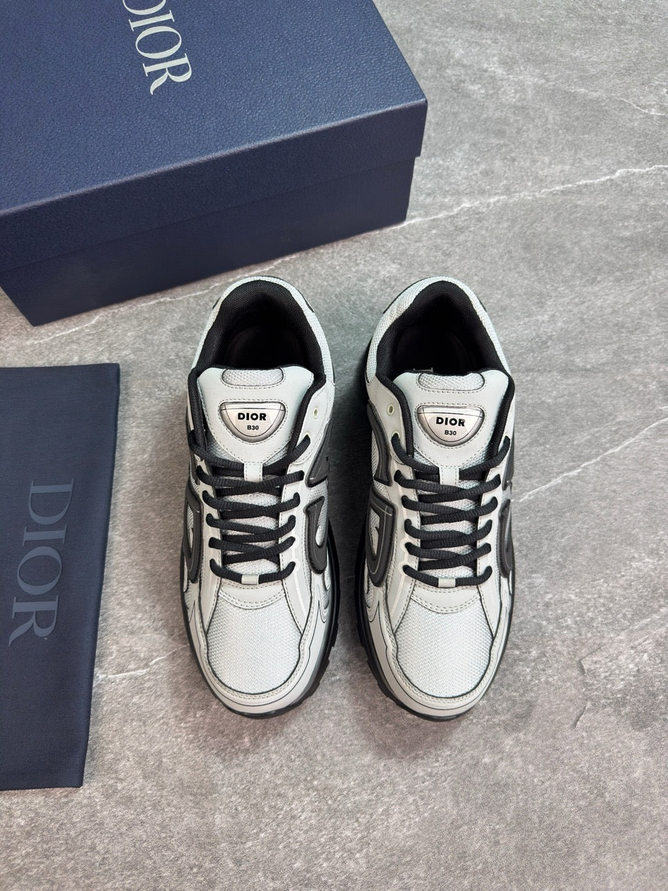 B30 grey & black