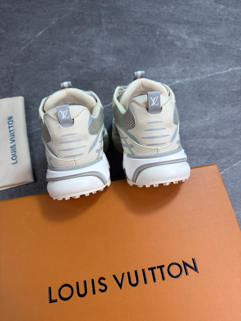 Lv Tatics Beige