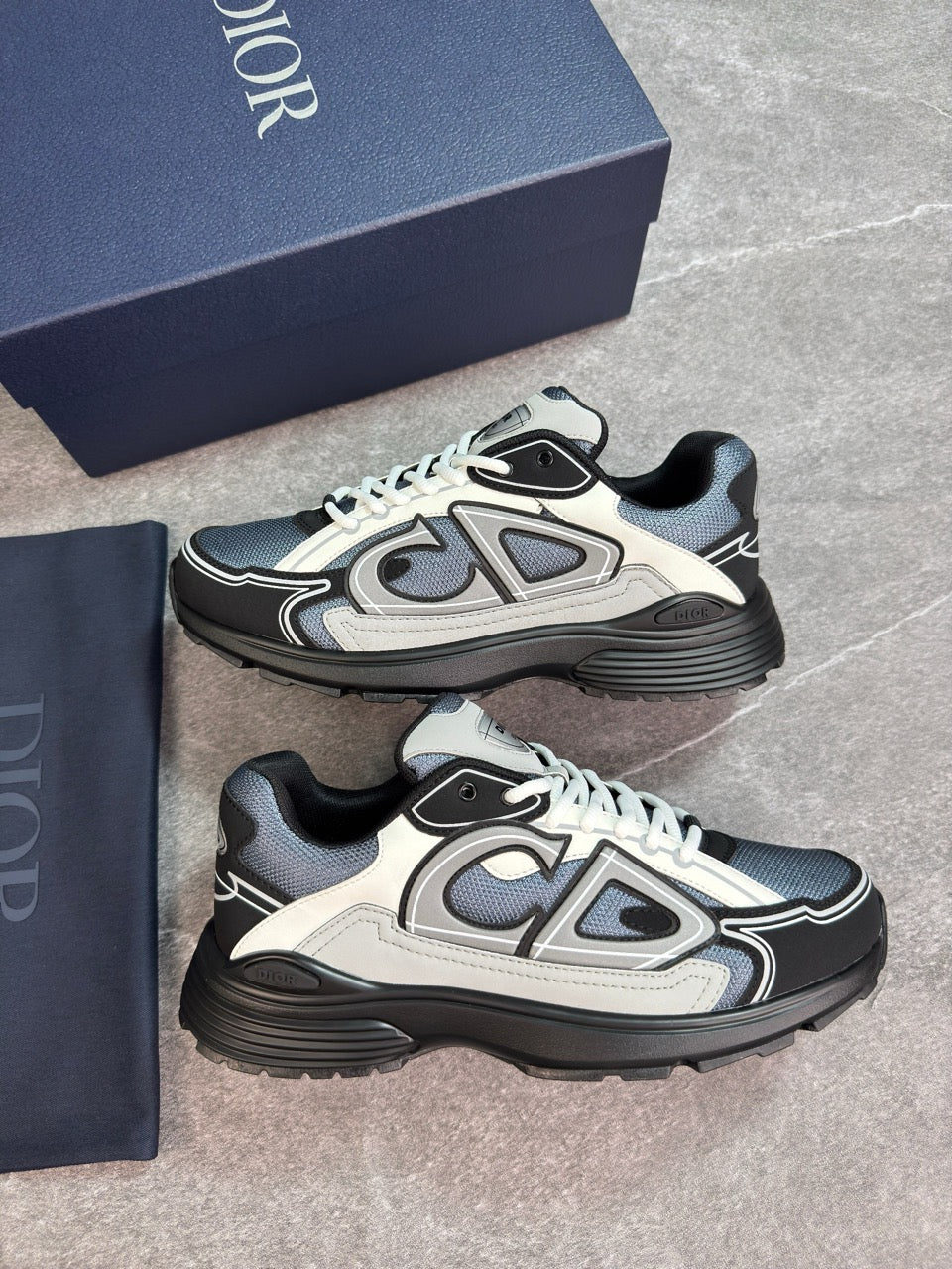 B30 grey / white / black