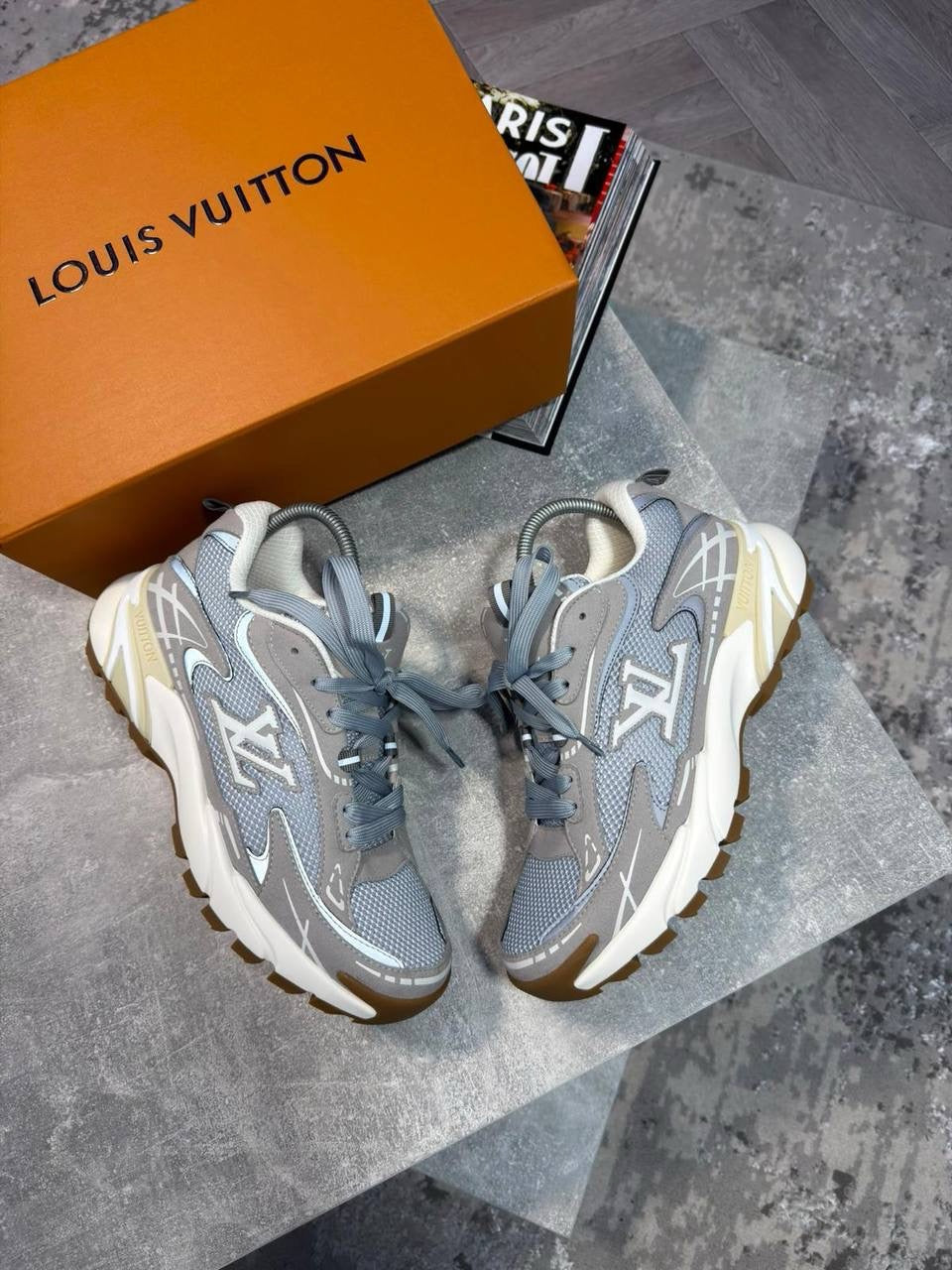 Lv Tatics Grey