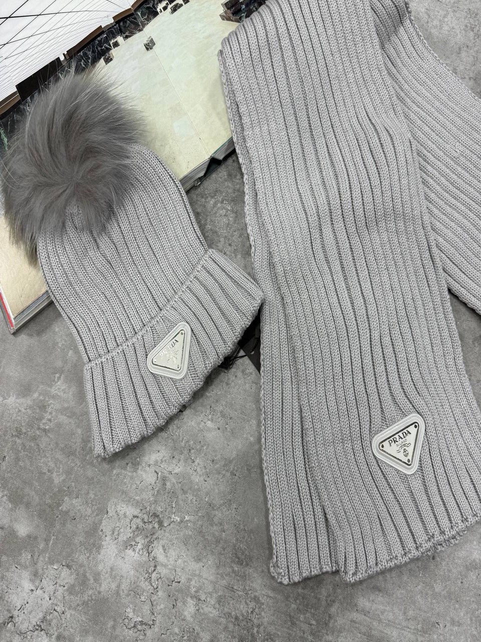 Rada hat & scarf set
