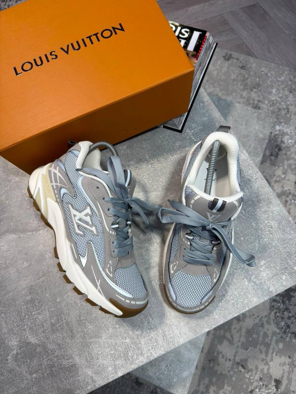 Lv Tatics Grey