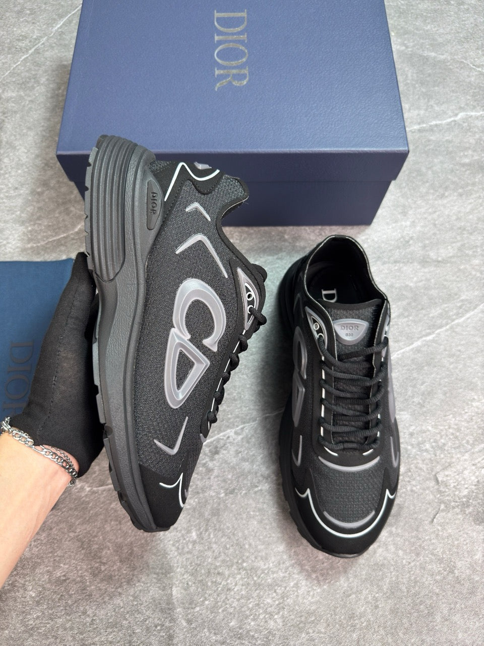 B30 tech black
