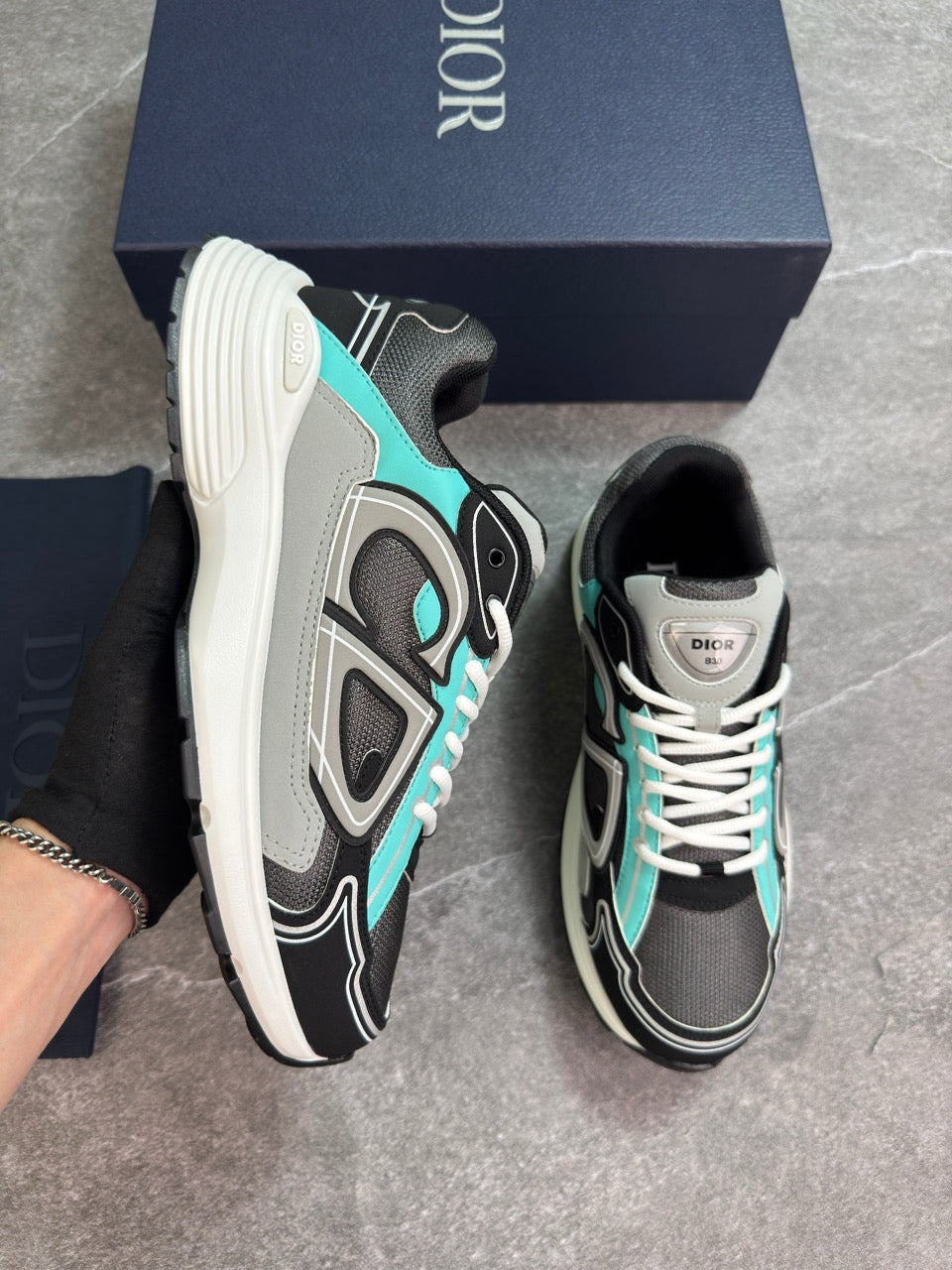 B30 grey / baby blue