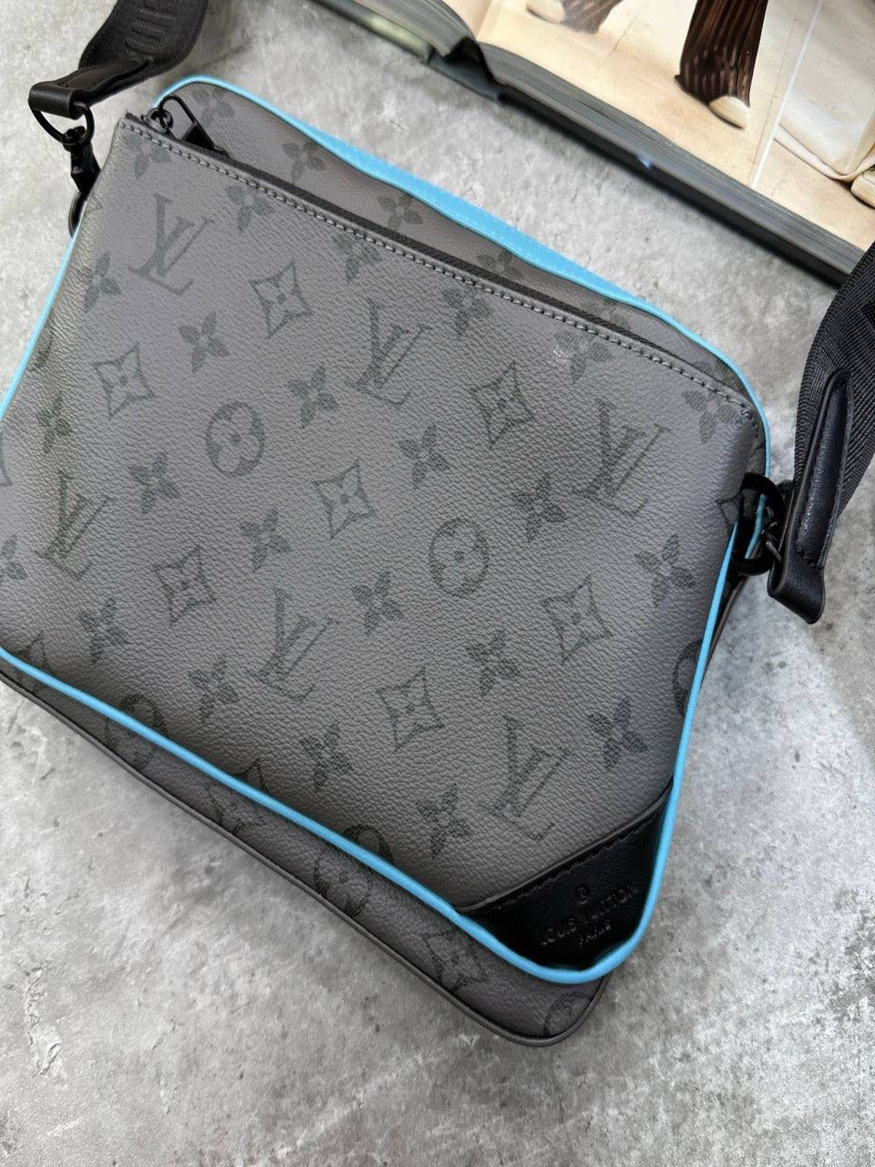 Lv trio bag