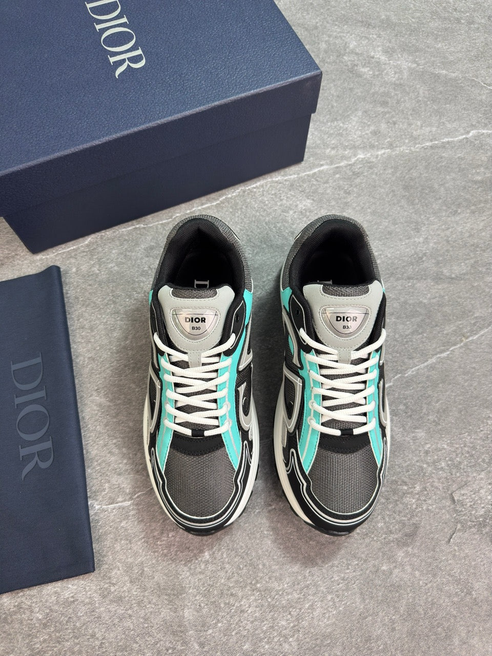 B30 grey / baby blue