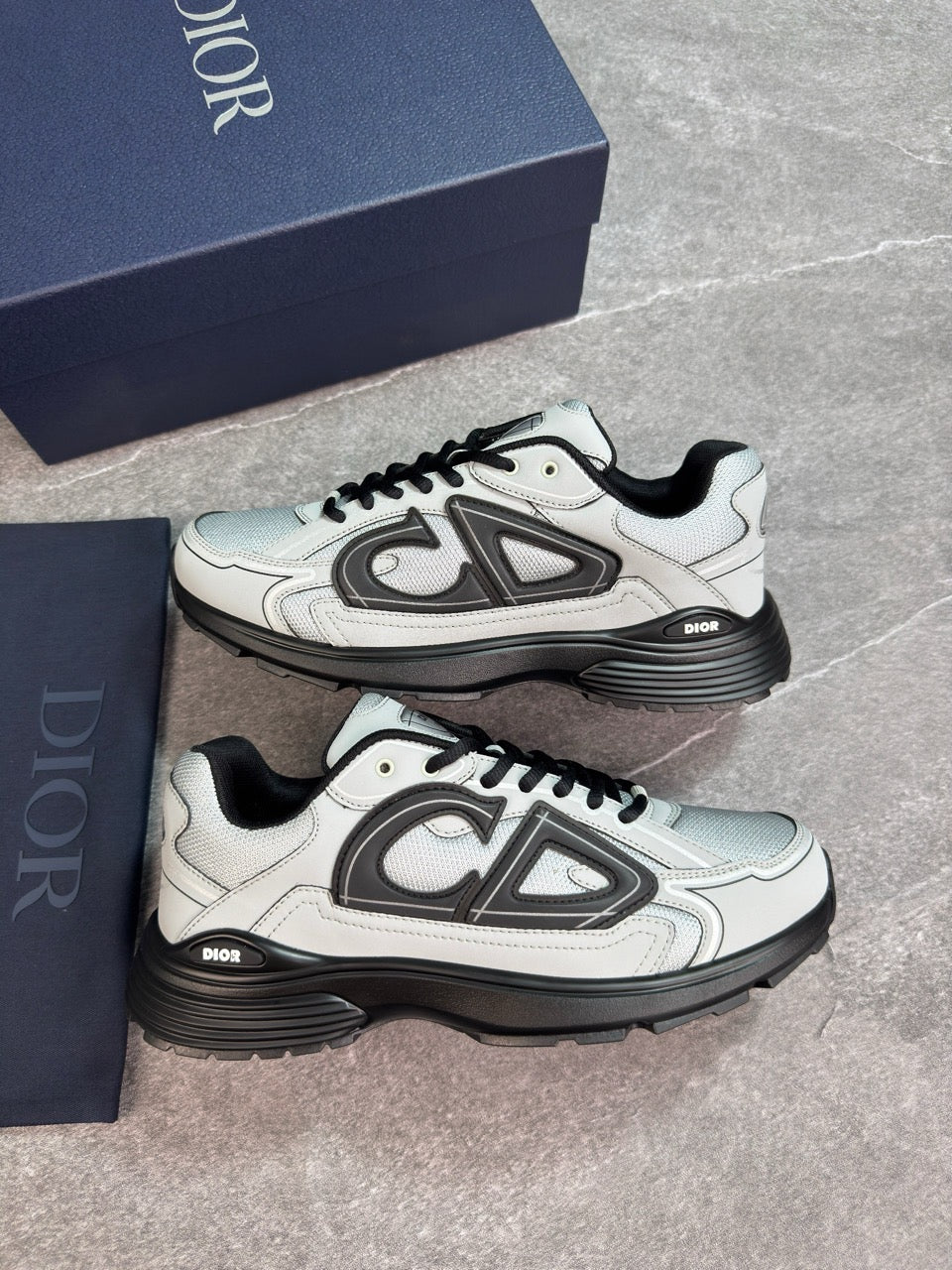 B30 grey & black