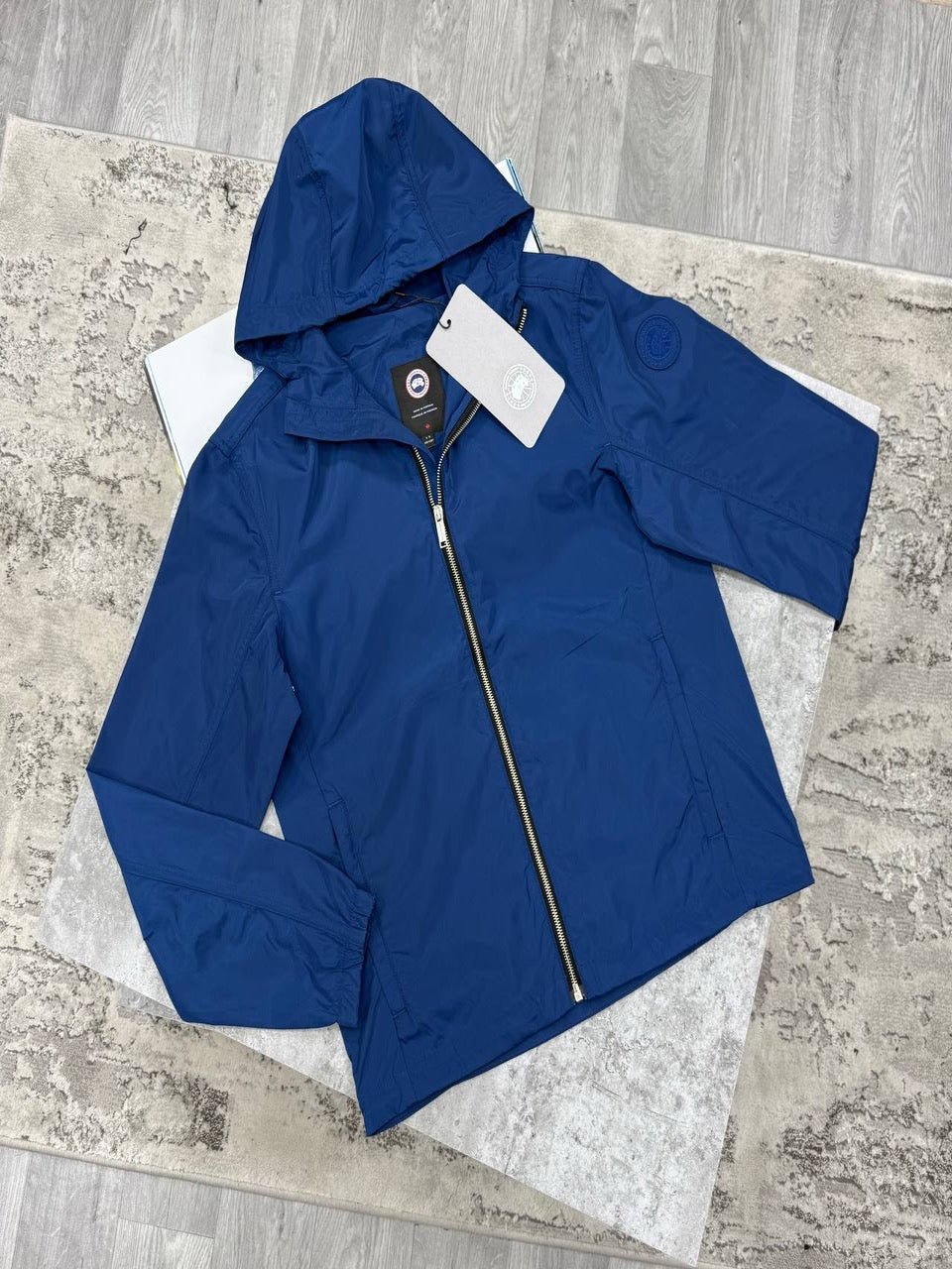 Goose lightweight jacket