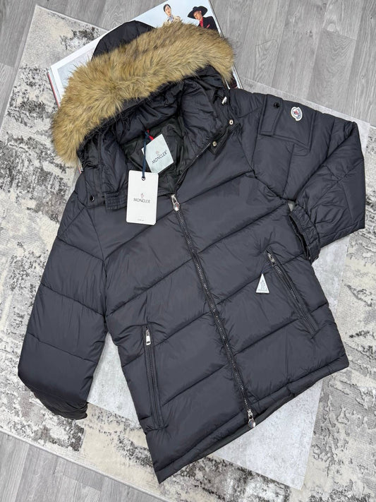 Monc Maya fur