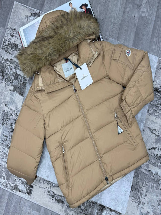 Monc Maya fur