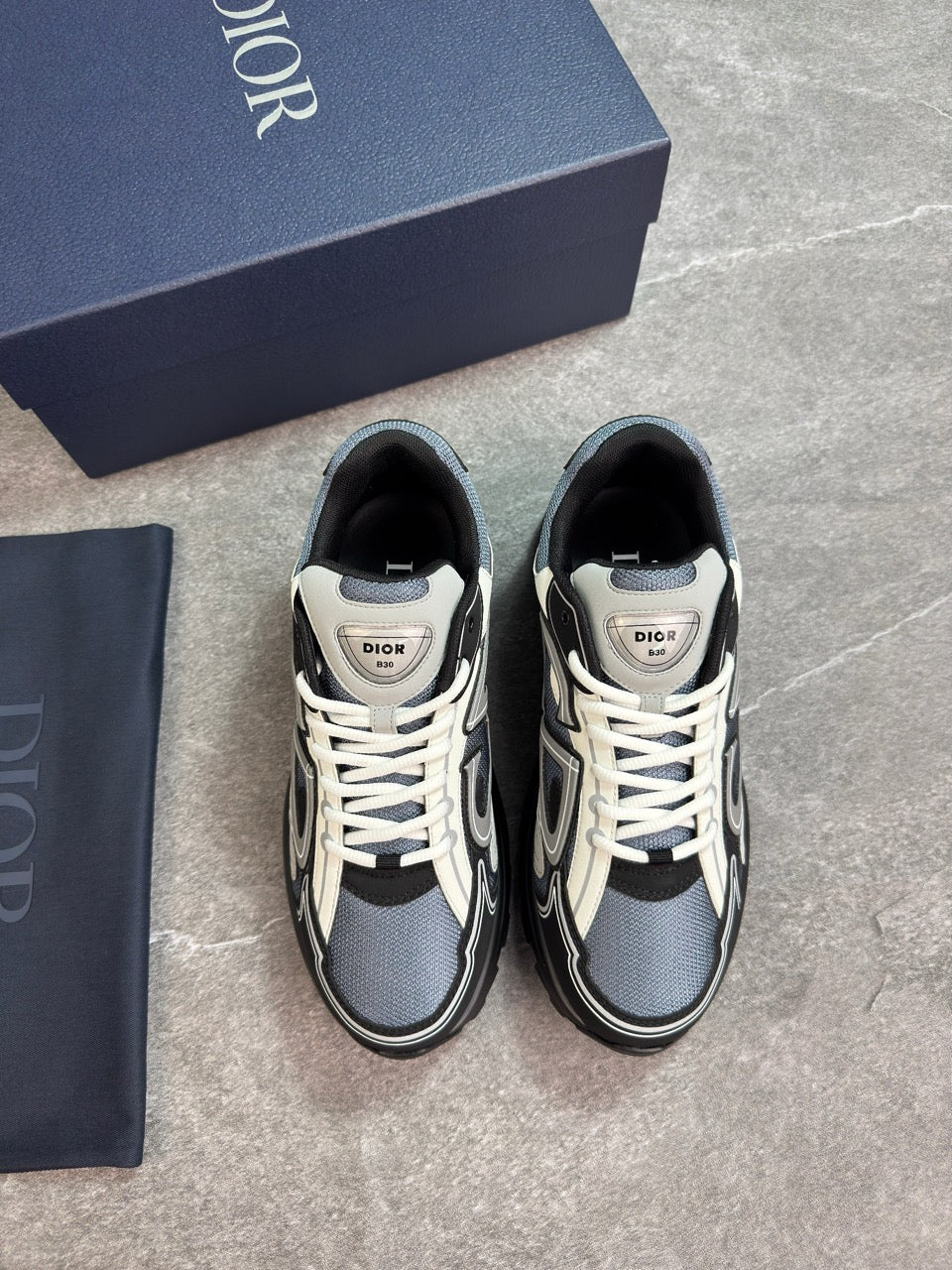 B30 grey / white / black