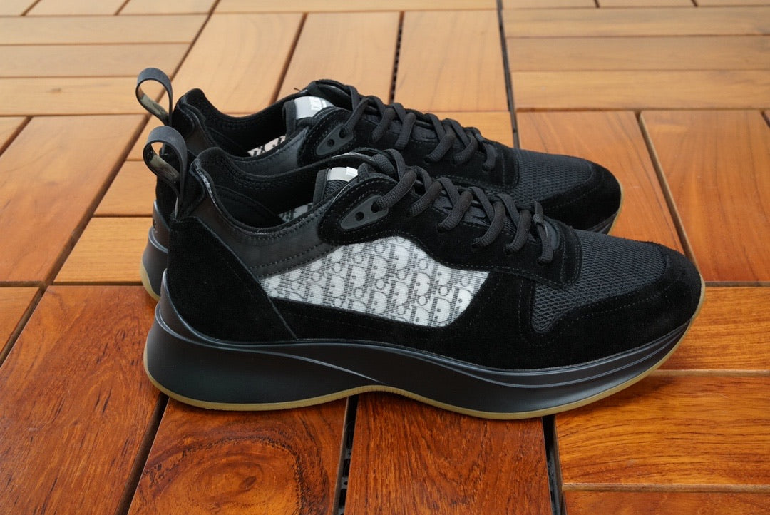 CD B25 Runner Black Oblique Suede