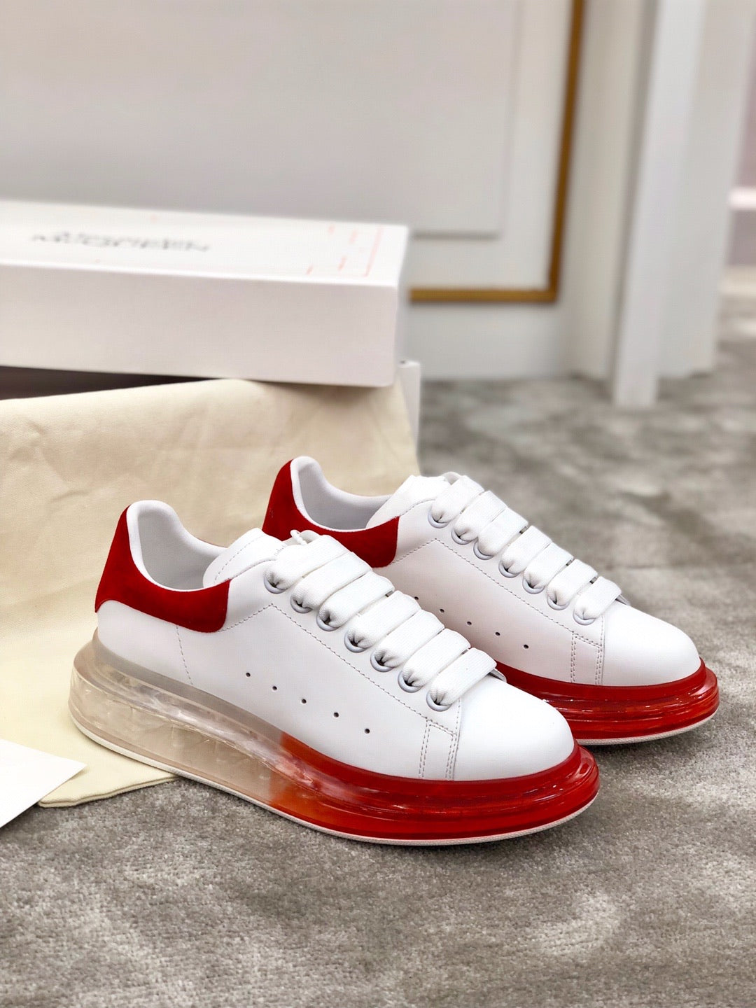 AMQ Oversized White Red bubble