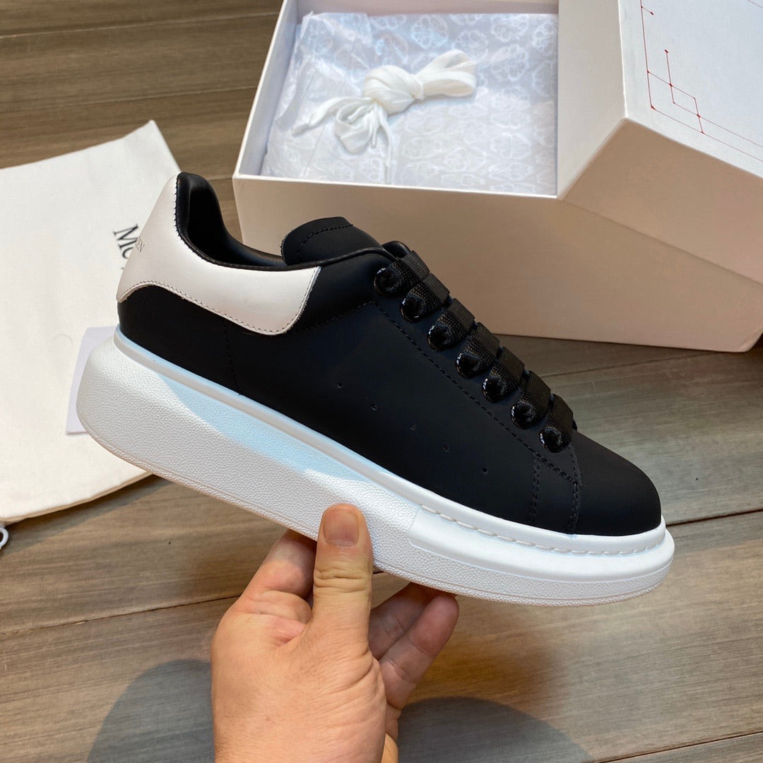 AMQ Oversized Black White