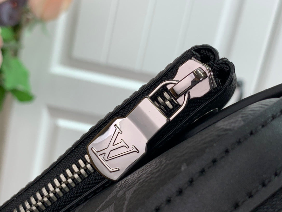 Trio Messenger Monogram