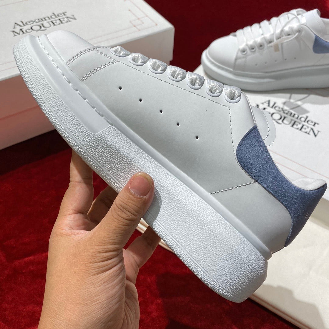 AMQ Oversized Baby blue