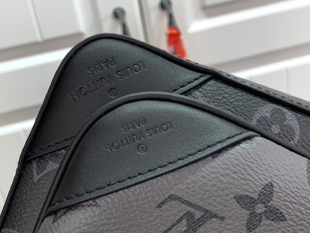 Trio Messenger Monogram