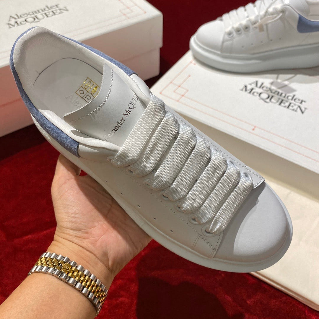 AMQ Oversized Baby blue