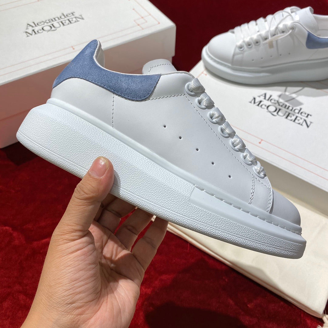 AMQ Oversized Baby blue