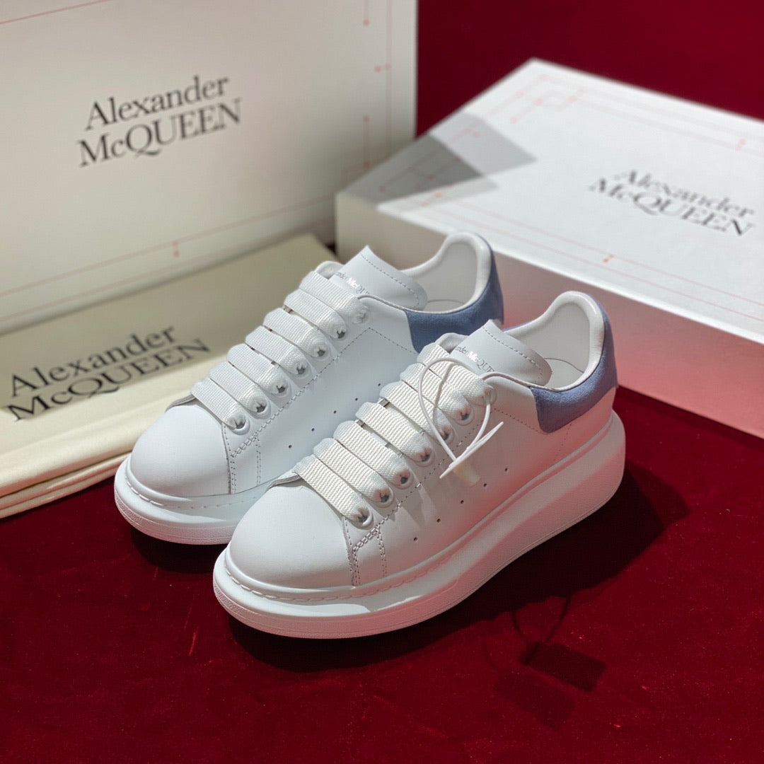 AMQ Oversized Baby blue