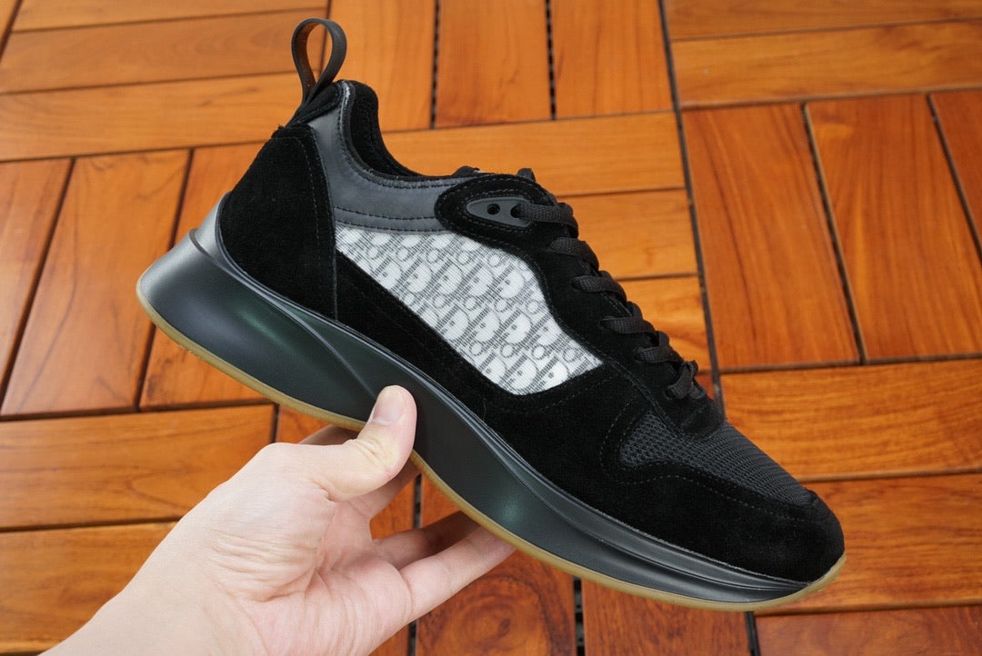 CD B25 Runner Black Oblique Suede