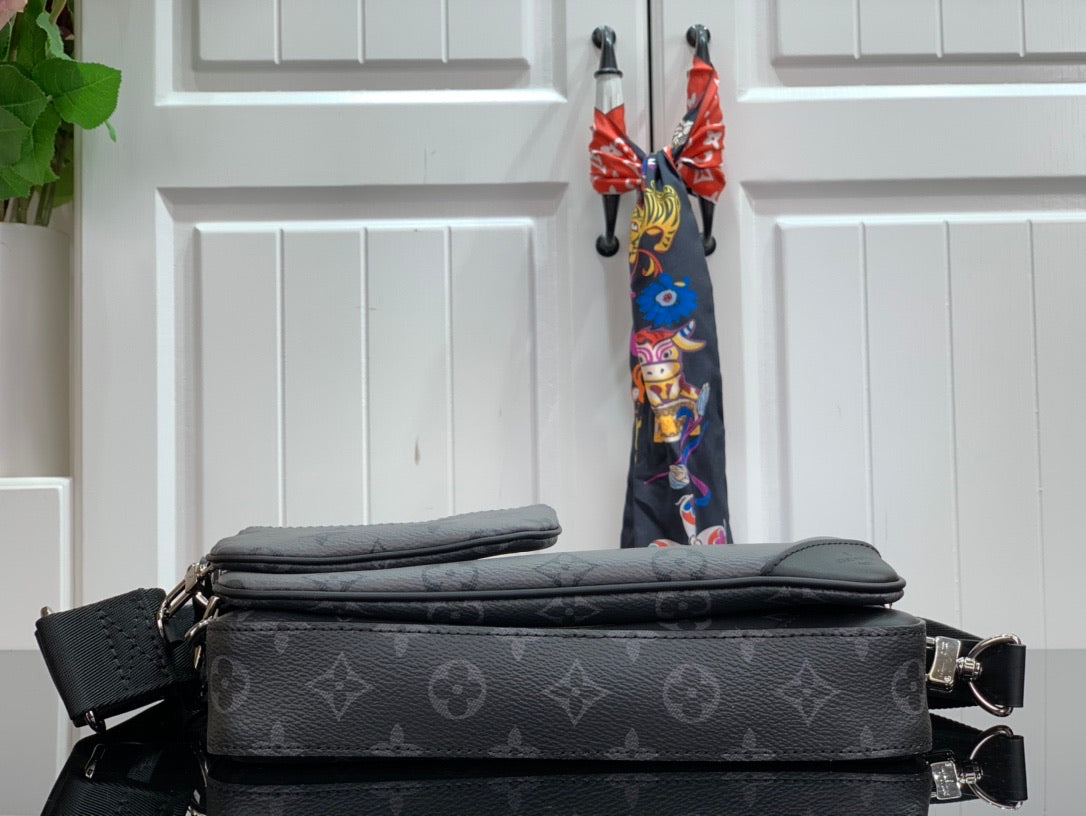 Trio Messenger Monogram